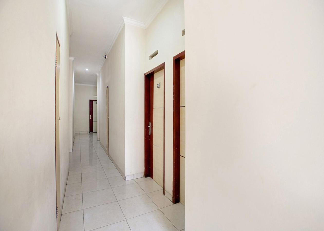 Oyo 2554 Hotel Arimbi Lama Dewi Sartika Bandung Ngoại thất bức ảnh